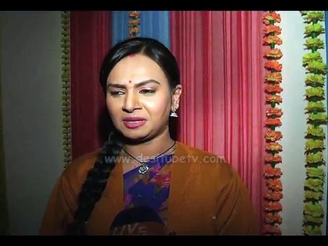 Neeli Chatri Waale-Bobby & Kissing Baba! What Will Bhagwan Das Do?-7 January 2014