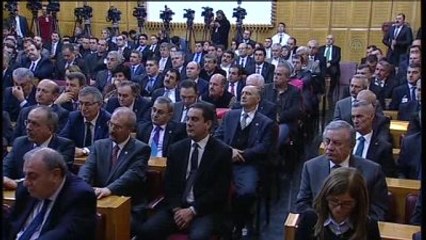Bahçeli: "Kürek Mahkumları Bile Davutoğlu'ndan Daha Hür ve Omurgalıdır"