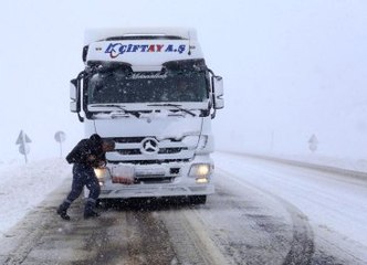 Bursa - Ankara Yolunda Kar Esareti