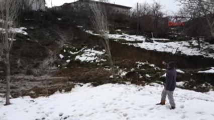 Çanakkale Biga'da Korkutan Toprak Kayması