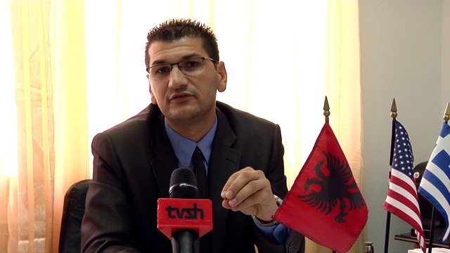 EΤMOND GURI ( KRYETAR I FEDERATES SE SHOQATAVE SHQIPTARE NE QREQI )