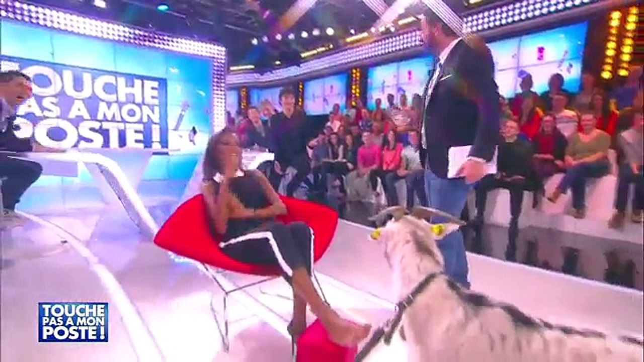 Karine Le Marchand se fait lécher les pieds par Christophe Carrière (TPMP)