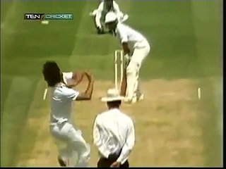 Imran Khan bowling in 1985 vs INDIA, brilliant catch by the Wicket Keeper
