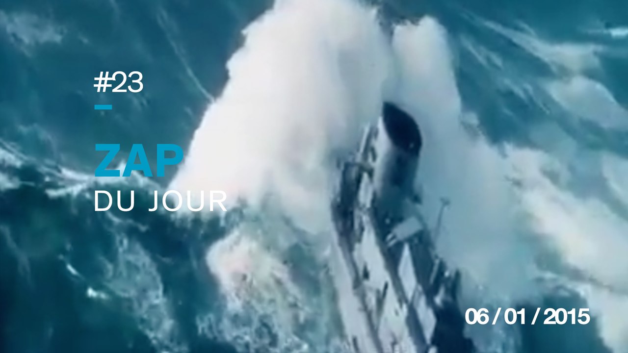 Zapping #23 : Etrange météorite en Californie, Wingsuit au dessus des grattes-ciel, chiens Batman & Robin...