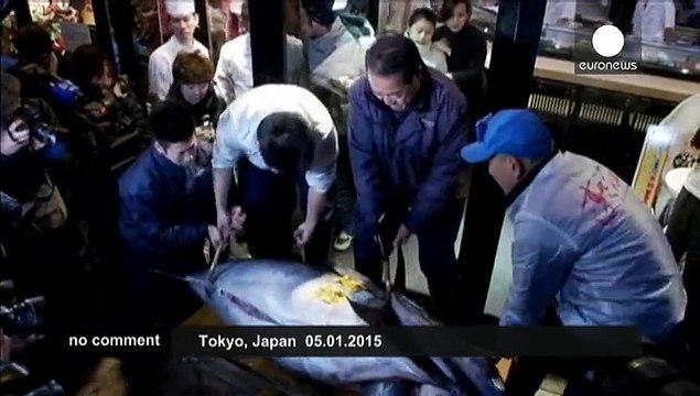 Tuna sells for 32,000 euros in first Tokyo auction of 2015