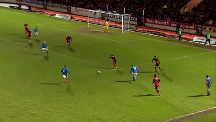 Epic cross and Saints striker can't miss!