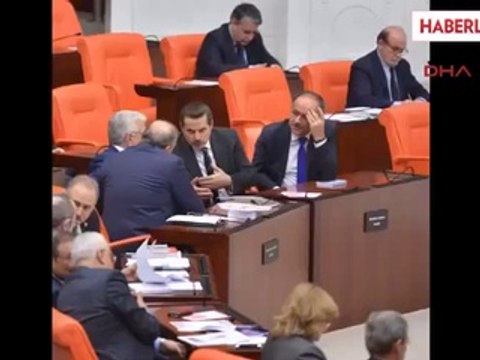Çalışma ve Sosyal Güvenlik Bakanı Faruk Çelik, MHP Sırasında