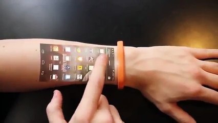 Süper teknoloji..Hem telefon hemde bileklik!!!