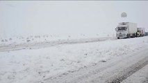 Kahramanmaraş-Kayseri Karayolunda Ulaşım Güçlükle Sağlanıyor