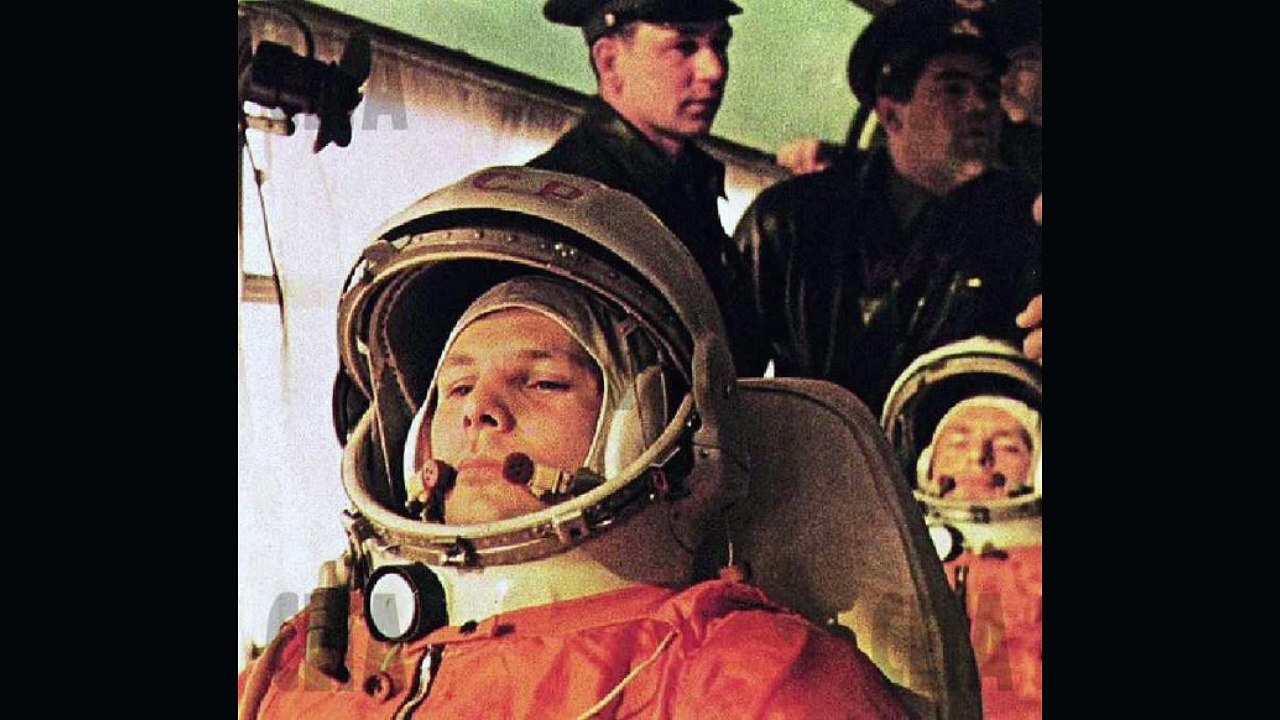 Андрей Иванов. Припомним юность, грусти не тая...