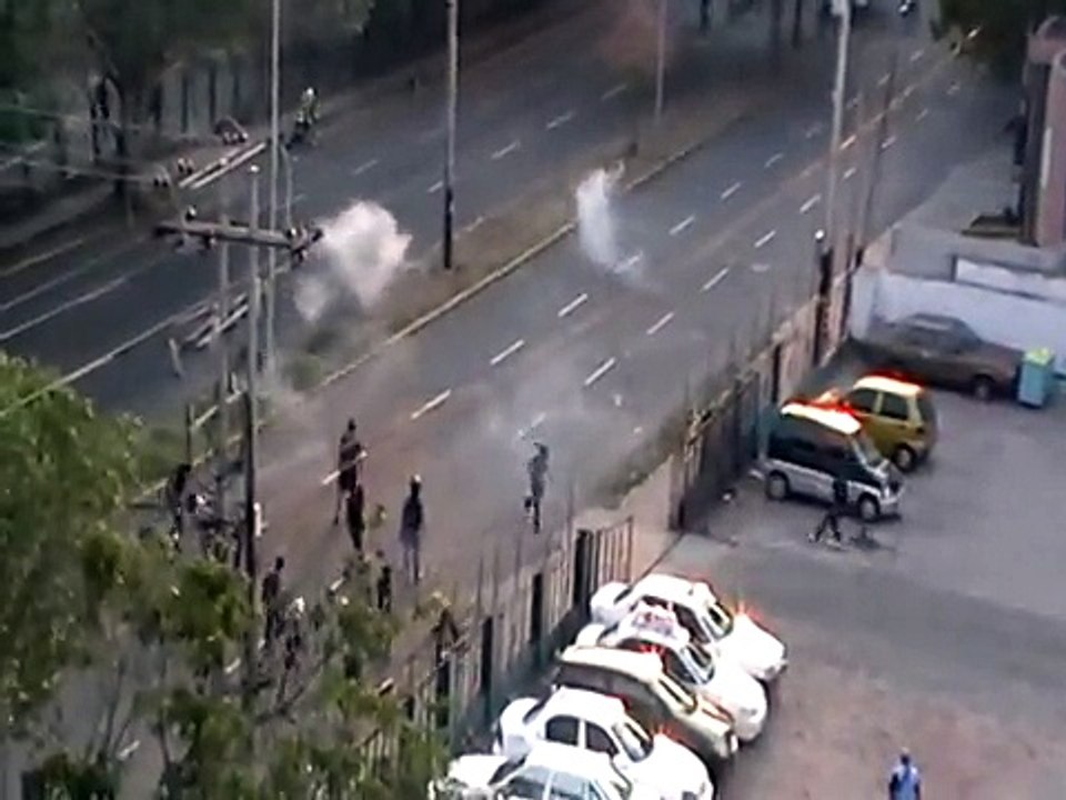 COMO SE HIZO RETROCEDER A LA PNB Y POLITCHIRA EN RESIDENCIAS EL PARQUE