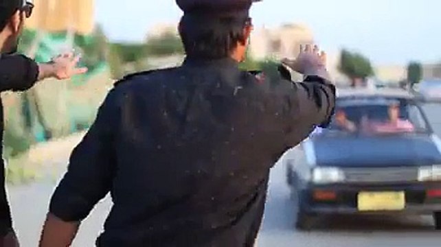 Karachi Cops Be Like by Bekaar Vines