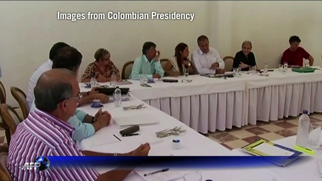 Colombia urges smaller rebel force to join FARC truce