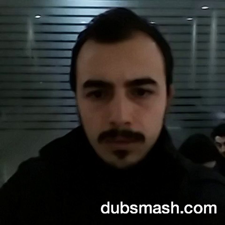 Türkçe Dubsmash | Gel Buraya Kırmızı Şortli