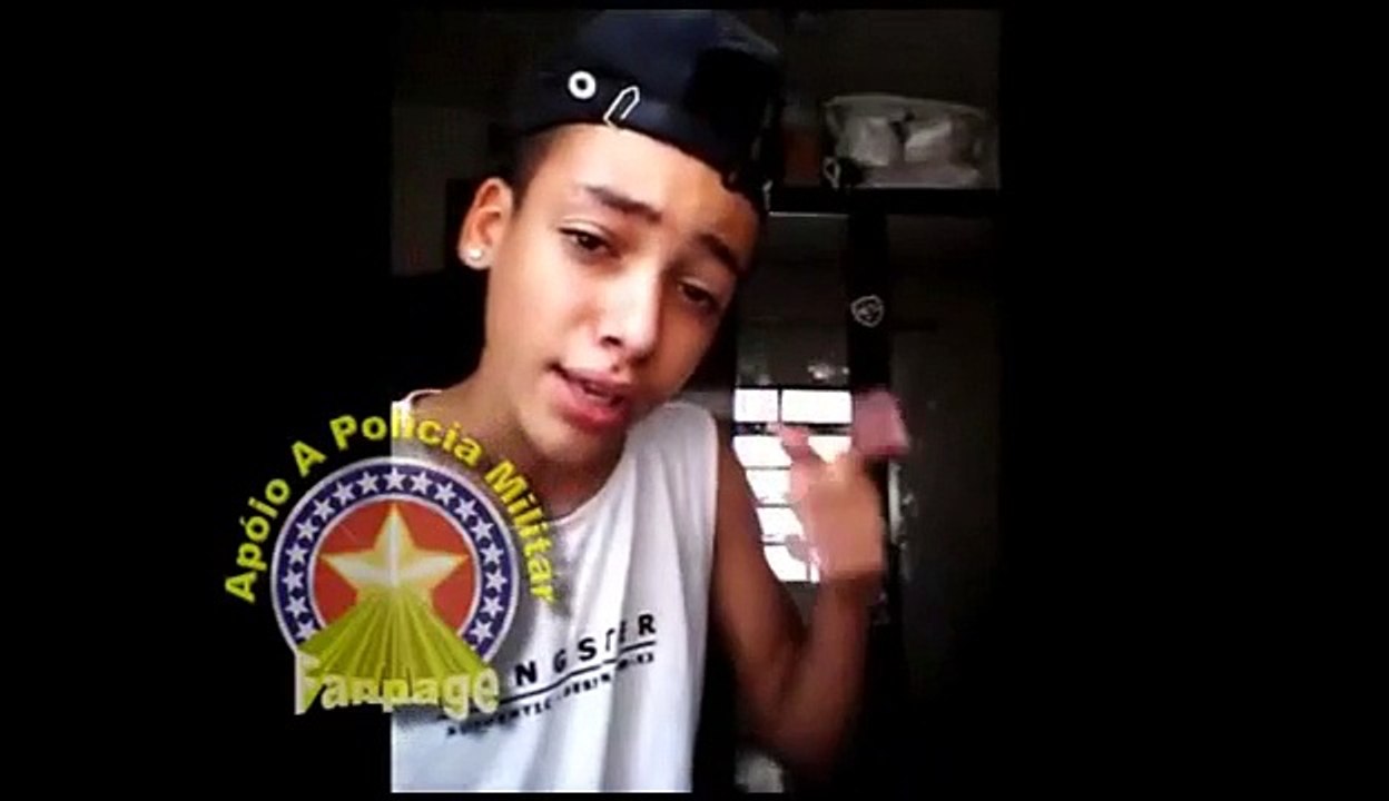 MC grava música contra PM e depois é obrigado a pedir desculpas