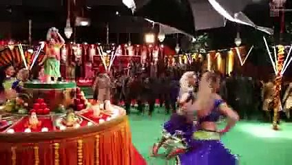 Making of 'Fashion Khatam Mujhpe' Video Song - Dolly Ki Doli 2015