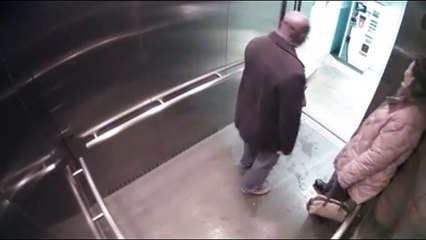 Un policier se tire dessus par accident