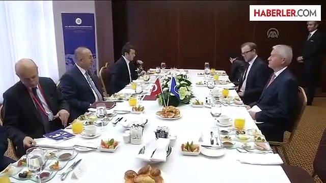 Çavuşoğlu, Thorbjorn Jagland ile Kahvaltıda Bir Araya Geldi