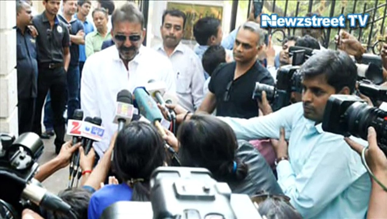 Sanjay Dutt applies for furlough extension