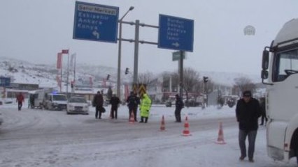 Kar Yağışı ve Tipi, Ulaşımı Aksatıyor