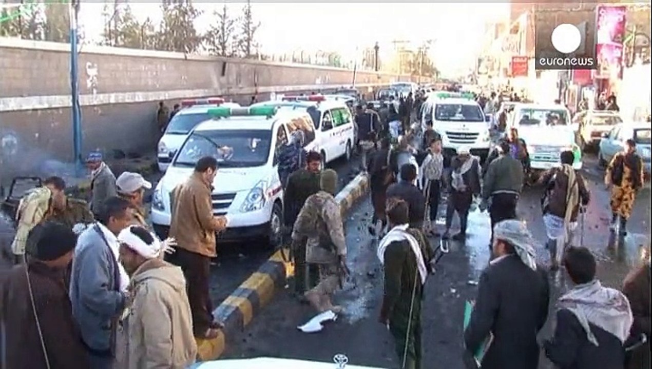Yemen: kamikaze fa strage davanti ad accademia di polizia
