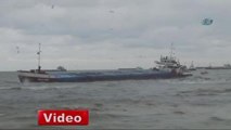 Karaya Oturan Gemideki Mürettebat Helikopterle Kurtarıldı