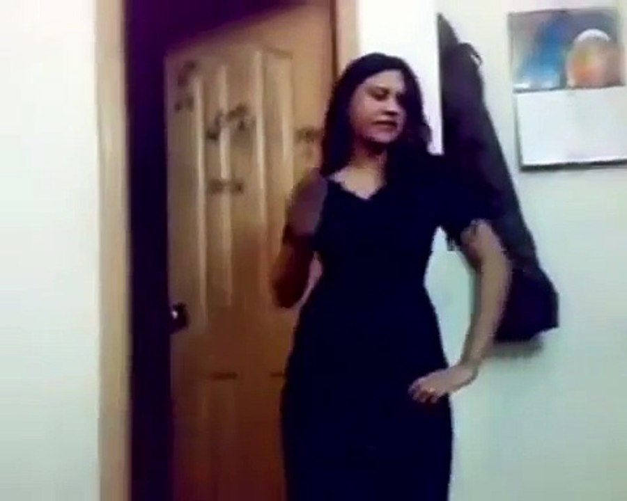 Pakistani Punjabi Girl Dancing Alone In Private Room