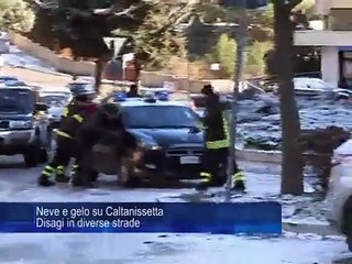 Neve e gelo su Caltanissetta Disagi in diverse strade
