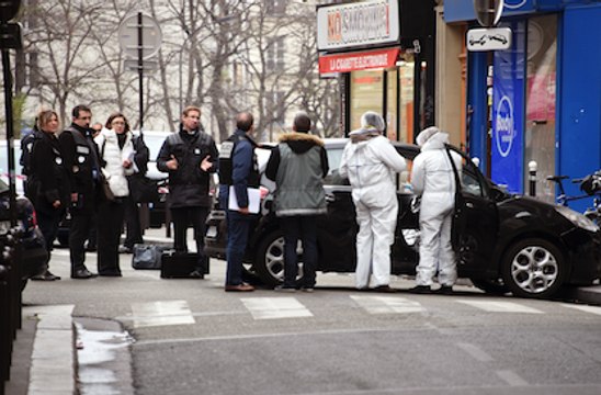 Fusillade à Charlie Hebdo : «Il y a des douilles par terre de 6 cm de long»