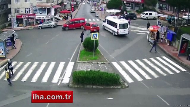 Samsun'da son yaşanan trafik kazaları mobese kayıtları - Samsun Mobese izle