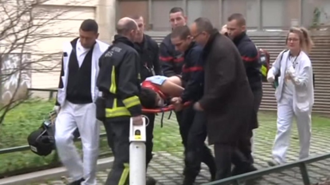 12 shot dead in Paris terror attack