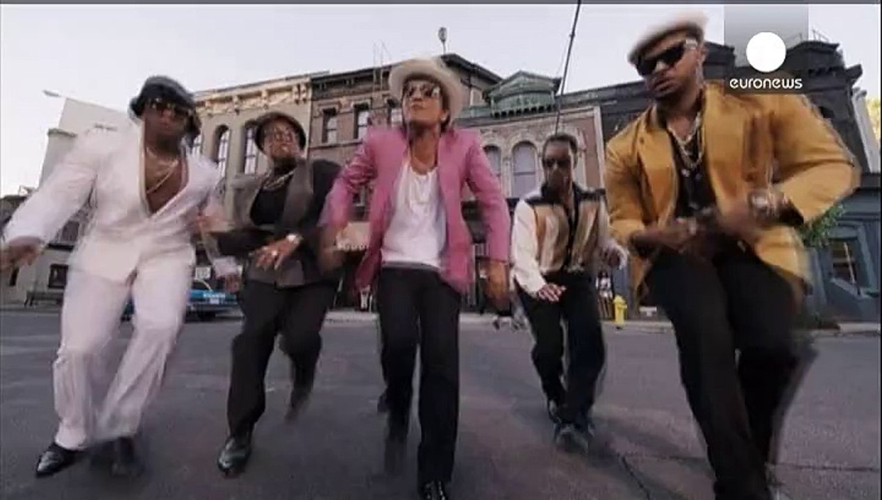 "Uptown Funk" von Mark Ronson mit Bruno Mars