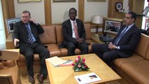 عزيز رباح يجري مباحثات مع وزير التجهيز والنقل لدولة جيبوتي