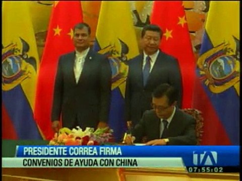 Presidente Correa firma convenios de ayuda con China