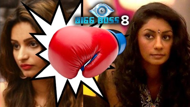 Bigg Boss 8: Mahek Chahal PUNCHES Dimpy Ganguly| OMG!!
