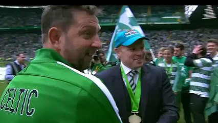 Neil Lennon and family celebrate title success!