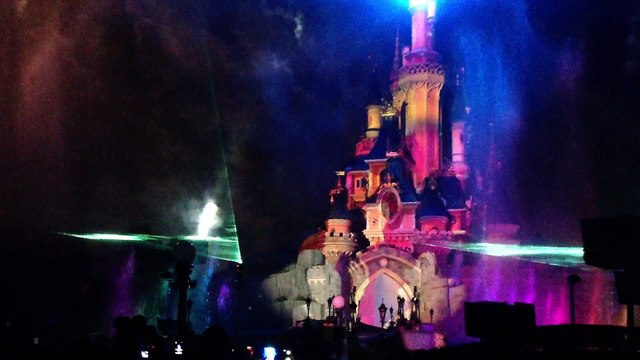 fireworks summer at disneyland paris year 2014 mont september