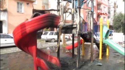Manisa'da Oyun Parkındaki Oyuncaklar Kundaklandı