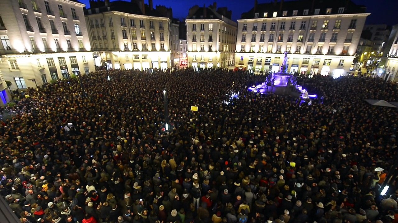 Rassemblement à Nantes en hommage aux victimes...