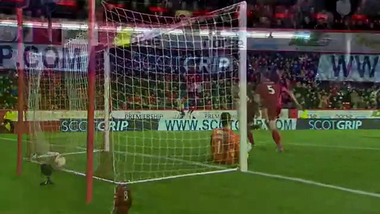 Rooney heads holders into last four