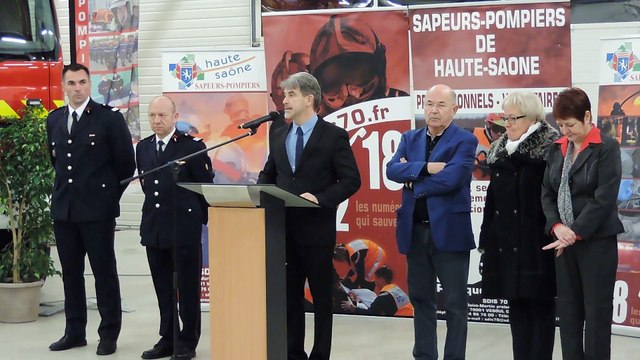 ATTENTAT A CHARLIE HEBDO : RECUEILLEMENT AUX VOEUX DES POMPIERS A VESOUL