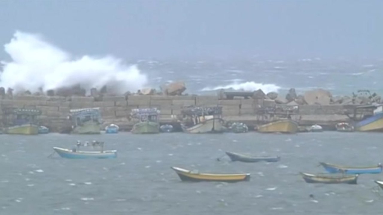 Storms hit Mideast