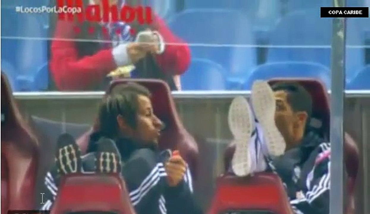 Cristiano Ronaldo cabreado en el banco en Atletico Madrid vs Real Madrid