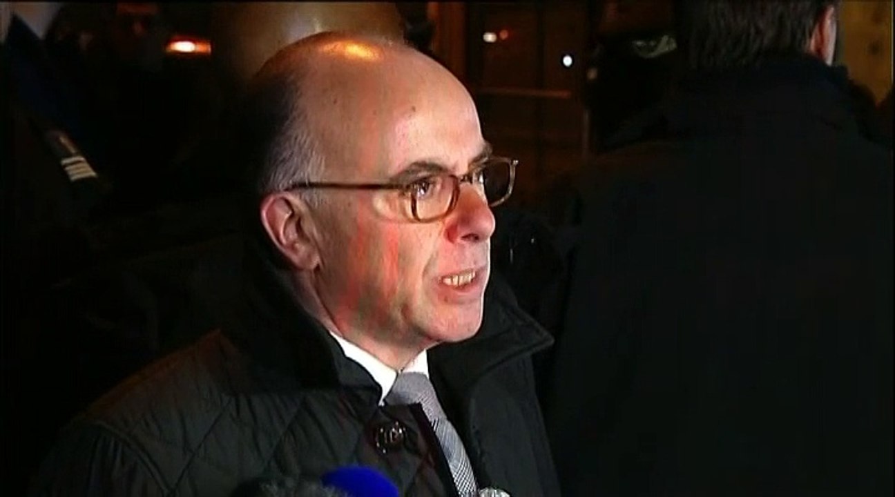 "Policiers et gendarmes sont mobilisés partout sur le plan national", affirme Bernard Cazeneuve
