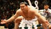 Sumo Wrestlers Ring In New Year By Sumo Wrestling