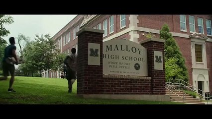 The DUFF Official Trailer #2 (2015) - Bella Thorne, Mae Whitman Comedy HD