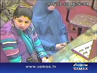 Jewelry thief caught on CCTV... Bohat buri aadat hai