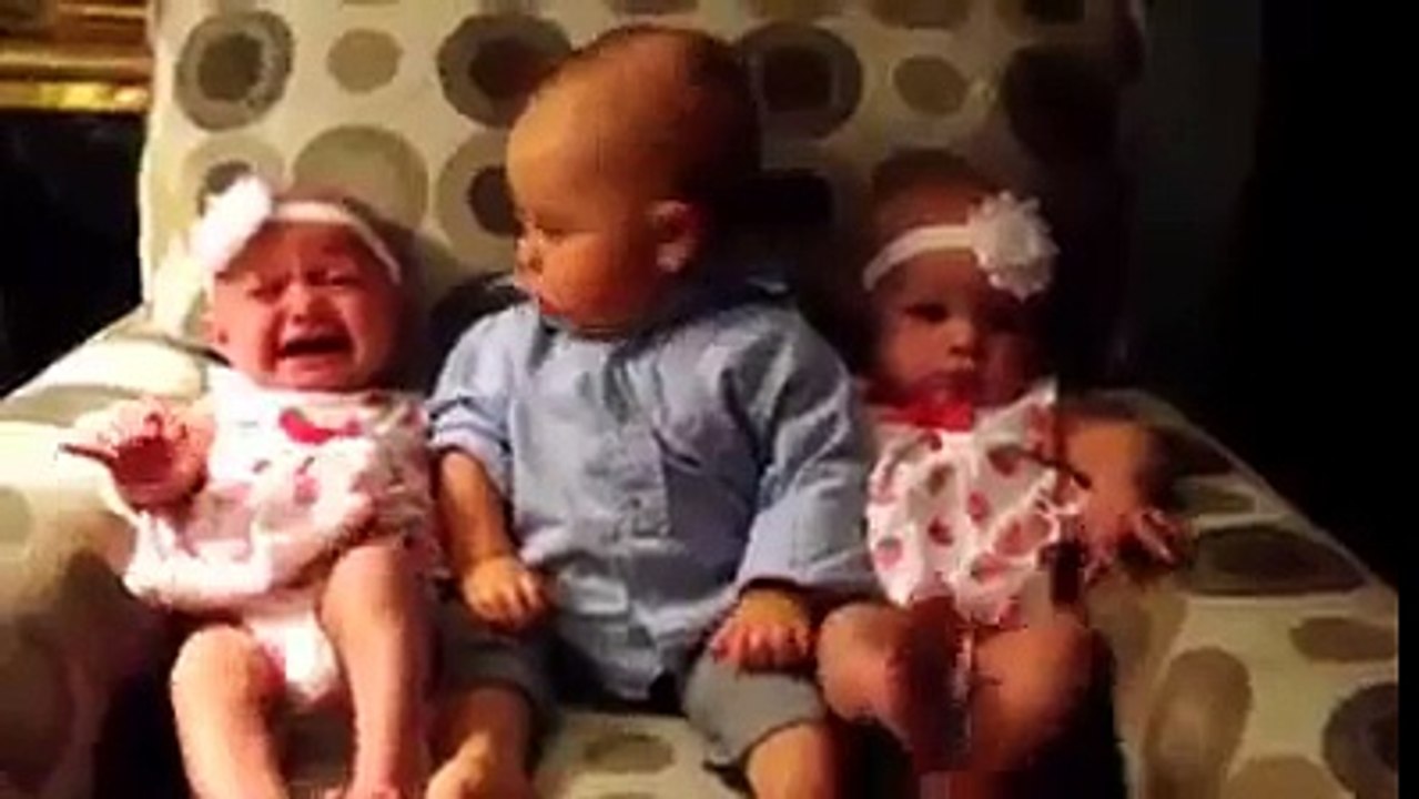 Baby Reaction When He Saw Twin babies First Time - Funny Videos