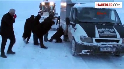 Kayseri Yolda Kalanların İmdadına Sarıoğlan Belediyesi Yetişti