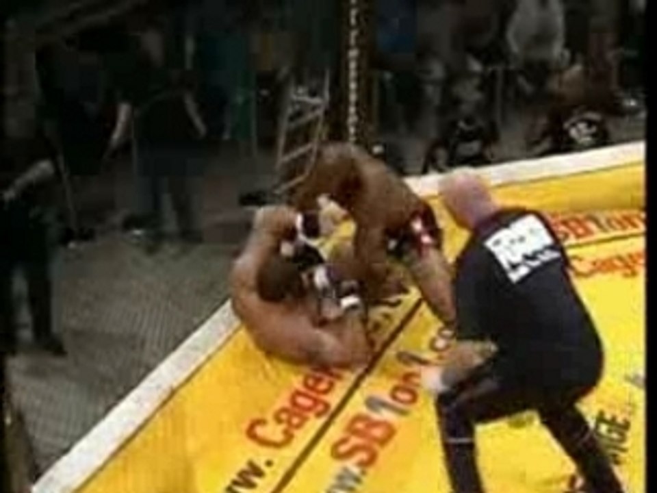 Cage Rage 17 - Gilbert Yvel vs Scherner